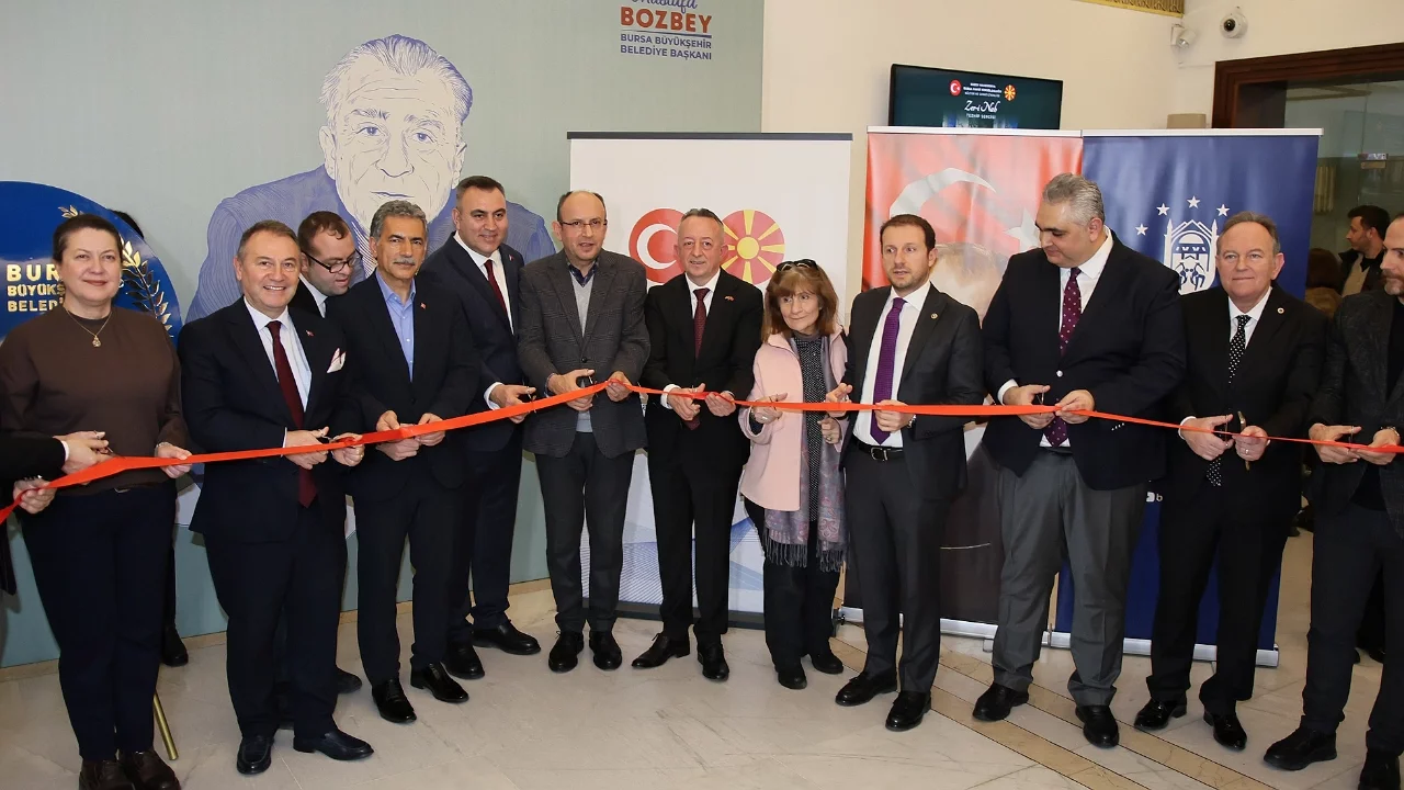 'Zer-i Nab' tezhip sergisi Bursa'da ziyarete açıldı