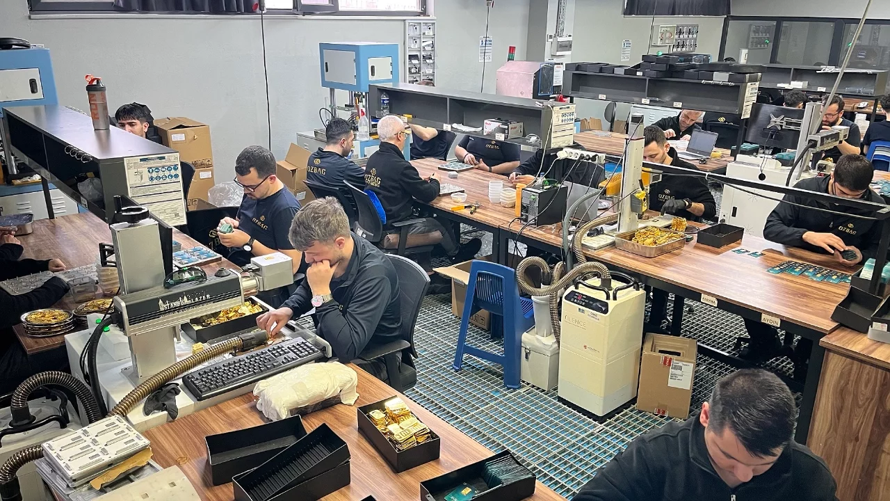 Altın Fiyatlarındaki Düşüş Talebi Patlattı, Rafineriler Gece Gündüz Çalışıyor