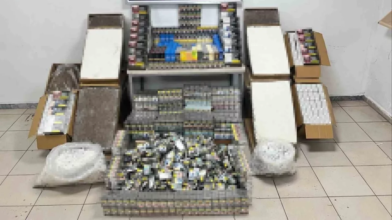 Bursa'da dev operasyon: 65 bin kaçak sigara ve 50 bin makaron ele geçirildi