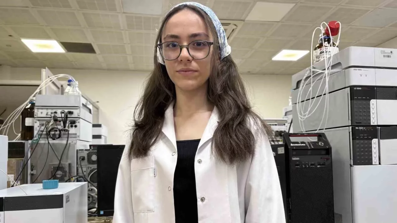 Annesini kanserden kaybeden lise öğrencisi, kanseri teşhis eden yapay zeka destekli proje geliştirdi