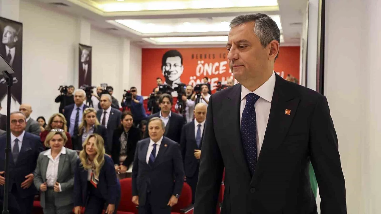 Özgür Özel: Trump ve Netanyahu'nun bölgeyi kana bulamasına karşı duruyoruz