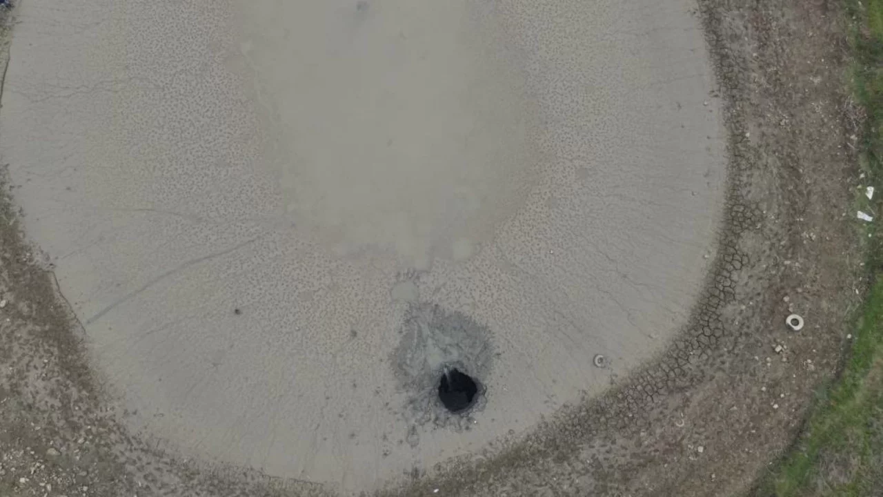 46 yıl sonra ortaya çıkan mağara göleti boşalttı