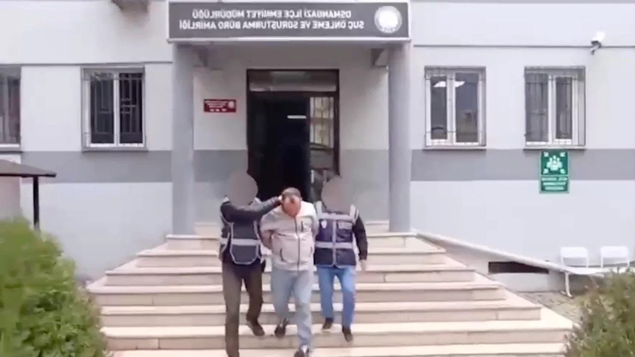 Bursa'da aranan 4 hükümlü yakalandı