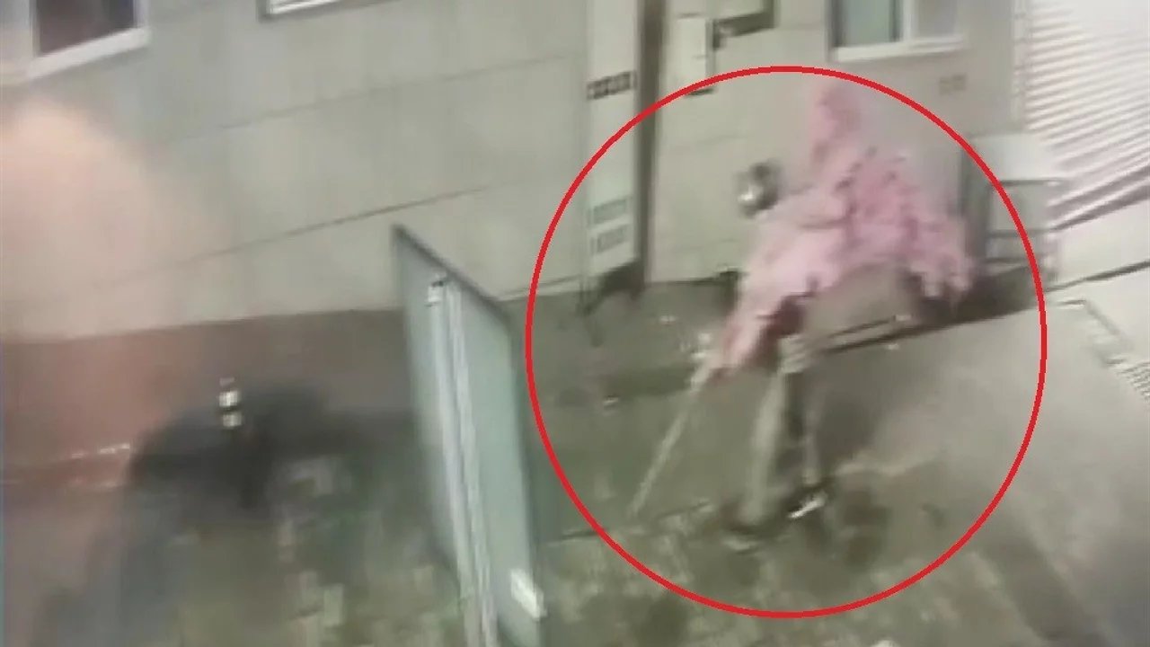 Bursa'da kafeden pes dedirten hırsızlık