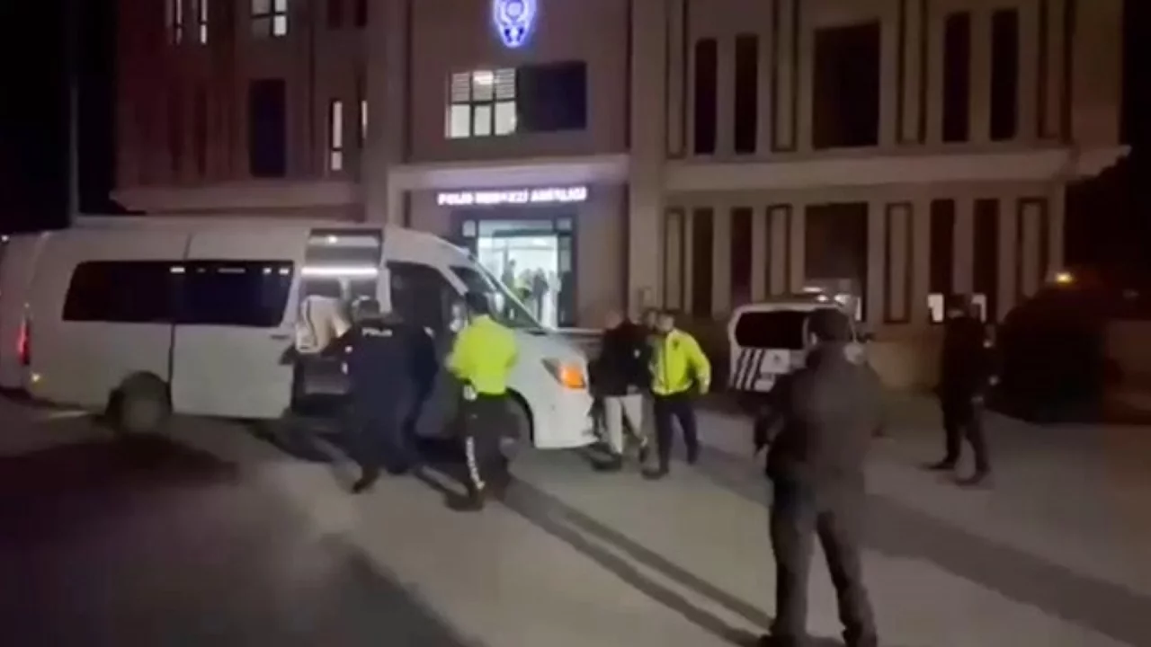 Bursa'da Göçmen Kaçakçılığı Operasyonu: 14 Kişi Yakalandı