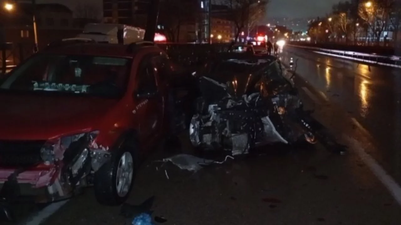 Bursa'da Yardım Etmek İsterken Kazaya Karıştı