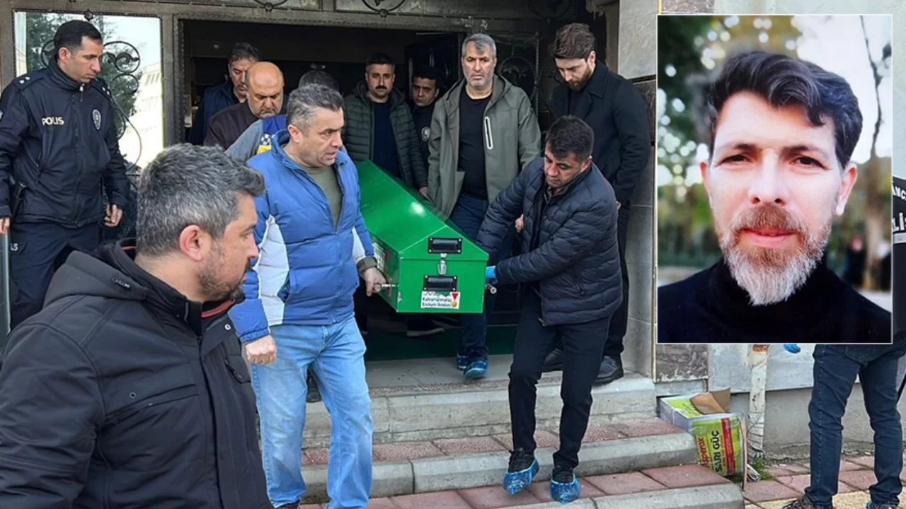 Genç, babasını bıçaklayarak öldürdü