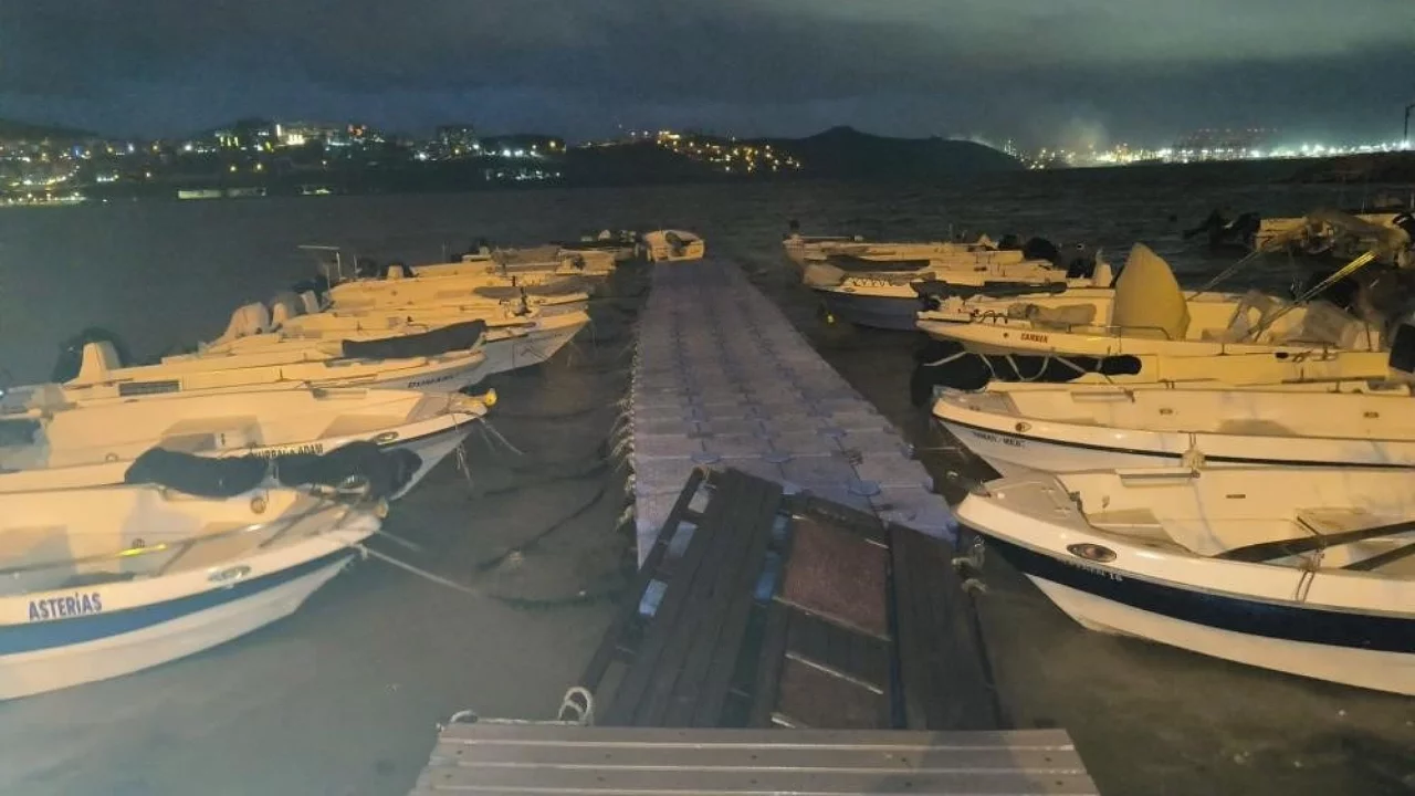 Lodos ve dalgaların vurduğu Gemlik'ten acil liman çağrısı