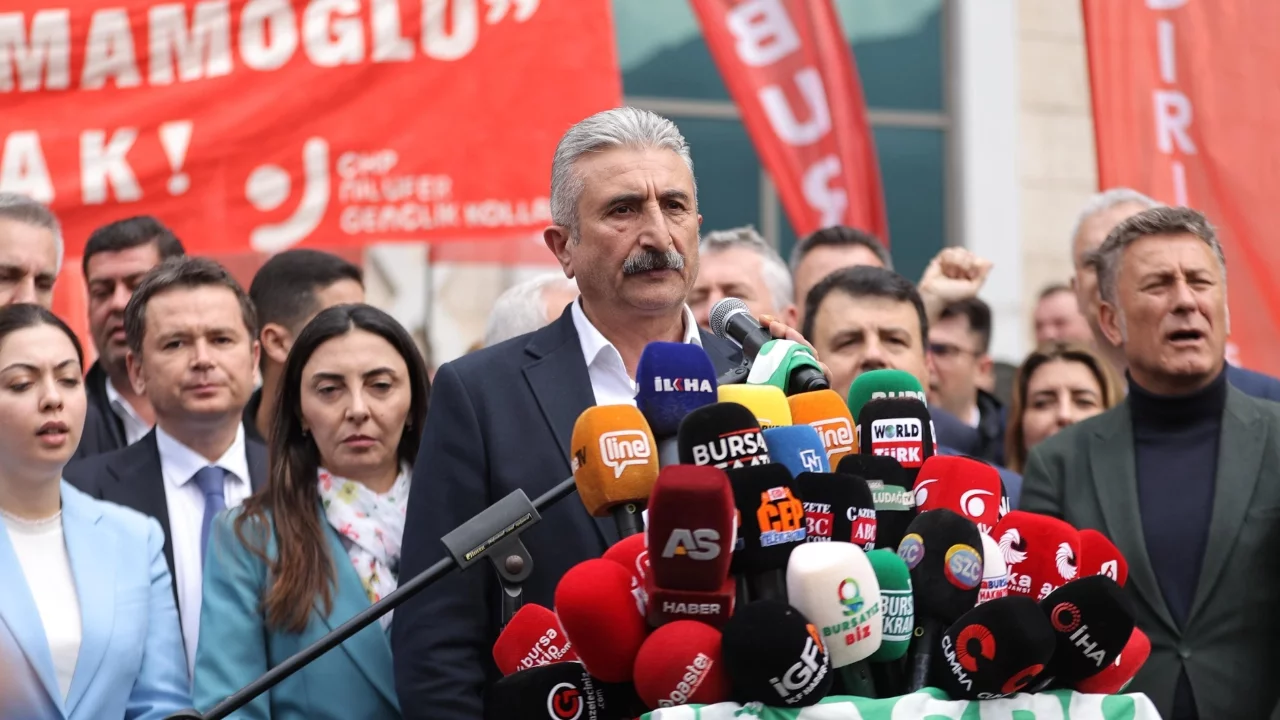 Bursa'da Bozbey'in gözaltına alınmasına tepki