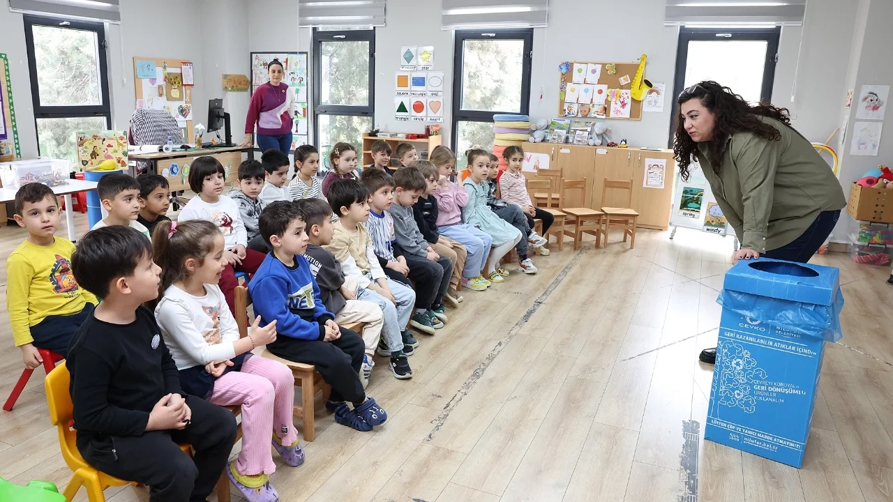 Nilüfer'de miniklere geri dönüşüm eğitimi
