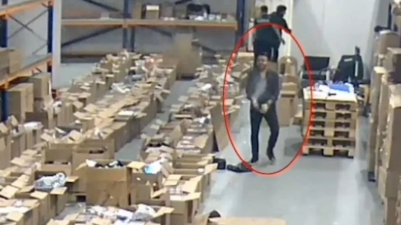 Havalimanı'nda Gümrük Skandalı: 4 Personel Gözaltında