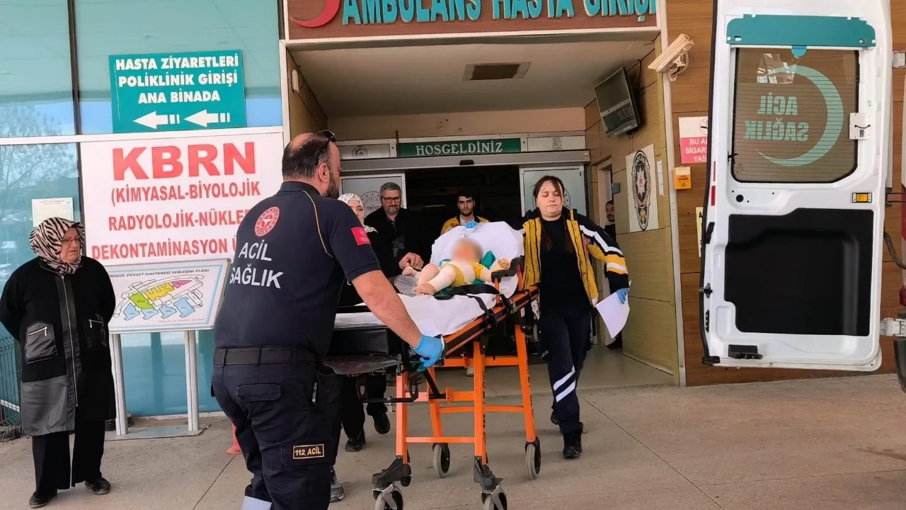 İnegöl'de Kaynar Su Kazası: 9 Aylık Bebek Ağır Yaralandı