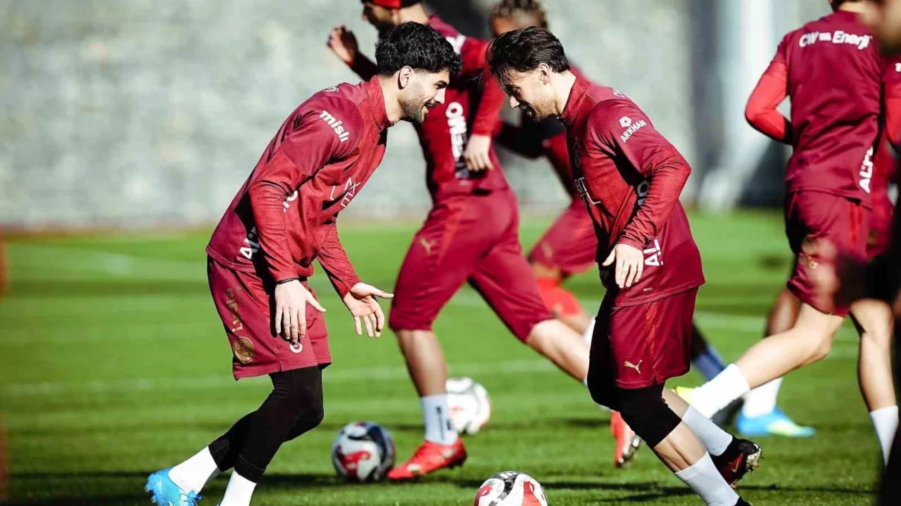 Galatasaray'da Trabzonspor Mesaisi Sürüyor