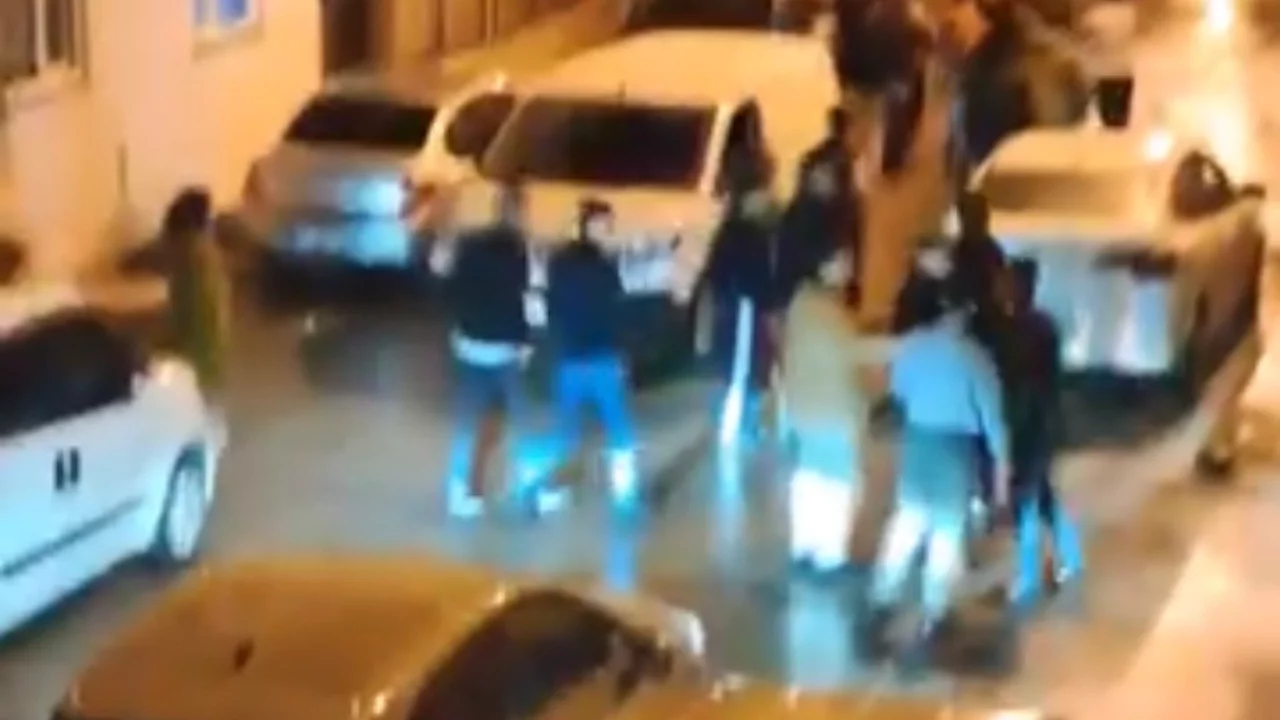Bursa'da sokak ortasında kavga: Mahalle savaş alanına döndü