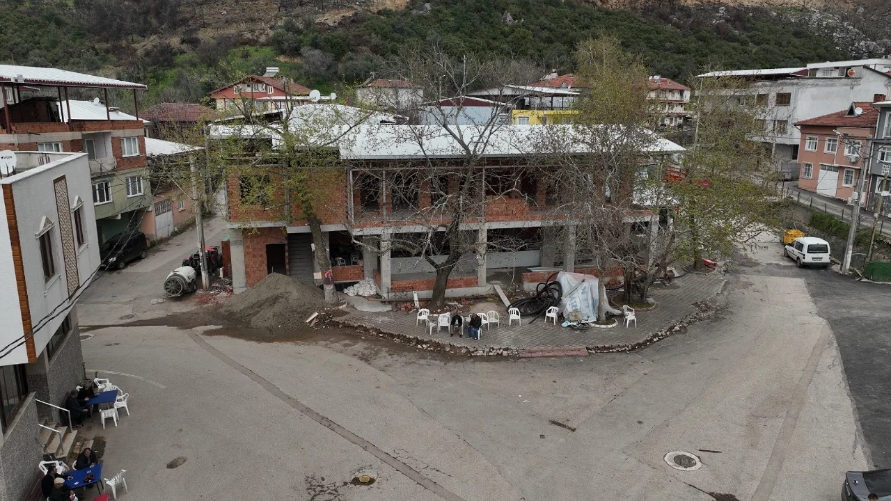 Büyükşehir'den kırsal mahallelere malzeme desteği