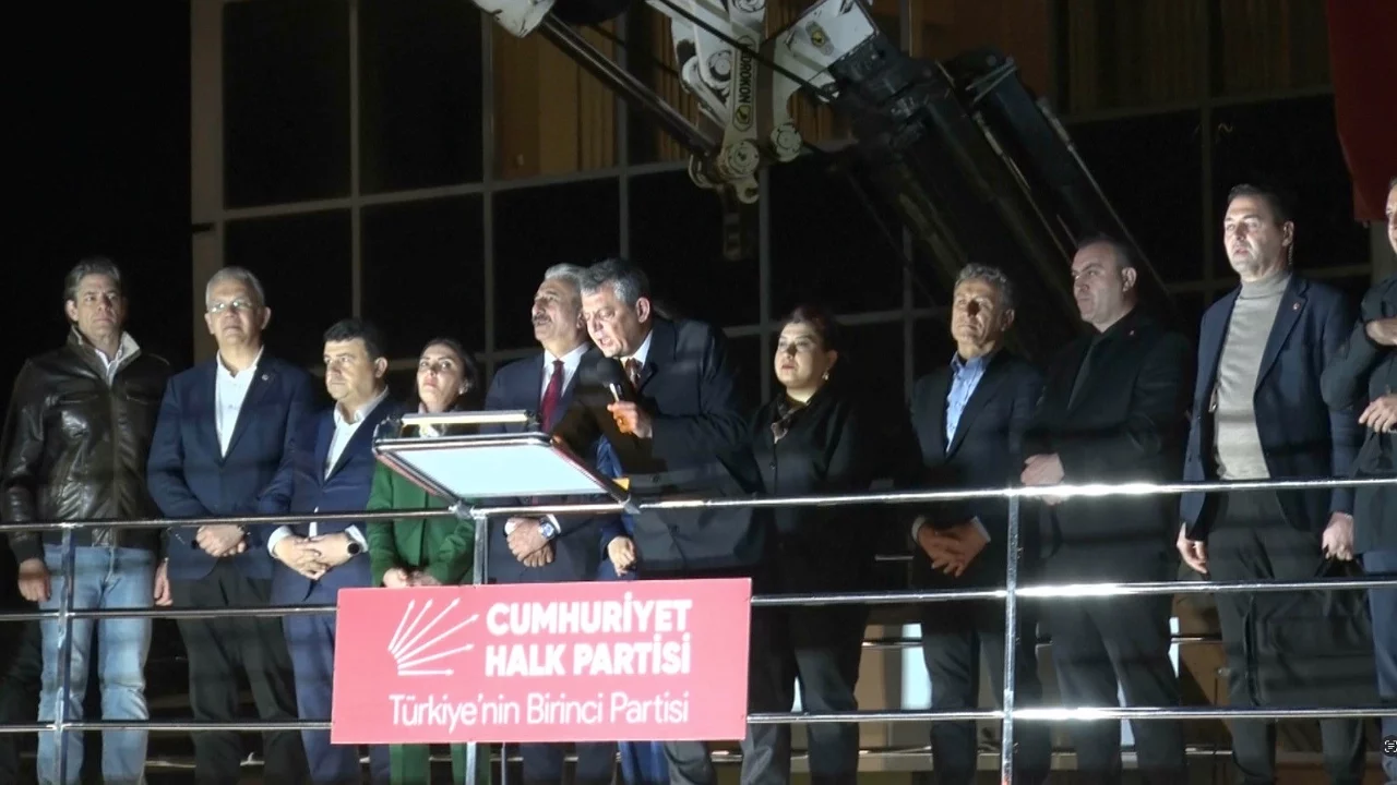 Bursa'da Özgür Özel'den Bozbey çıkışı: "Kararı millet versin"