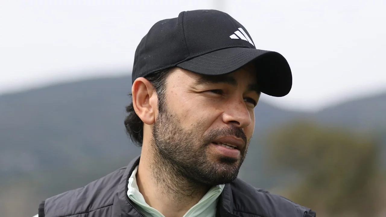 Selçuk İnan: "Futbolu bırakmak denizin dışında balık olmak gibiydi"