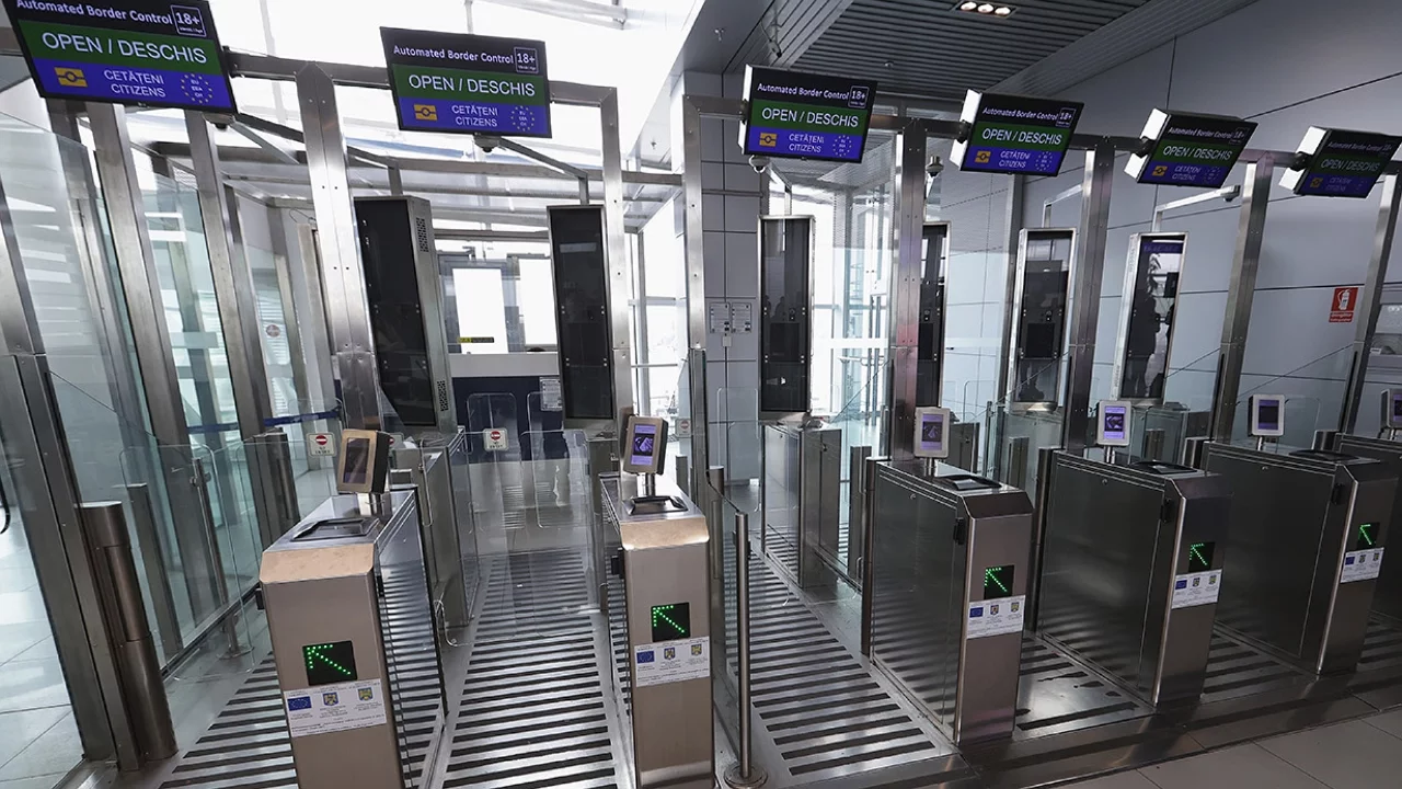 AB'de dijital sınır sistemi başladı: Parmak izi ve fotoğraf zorunlu