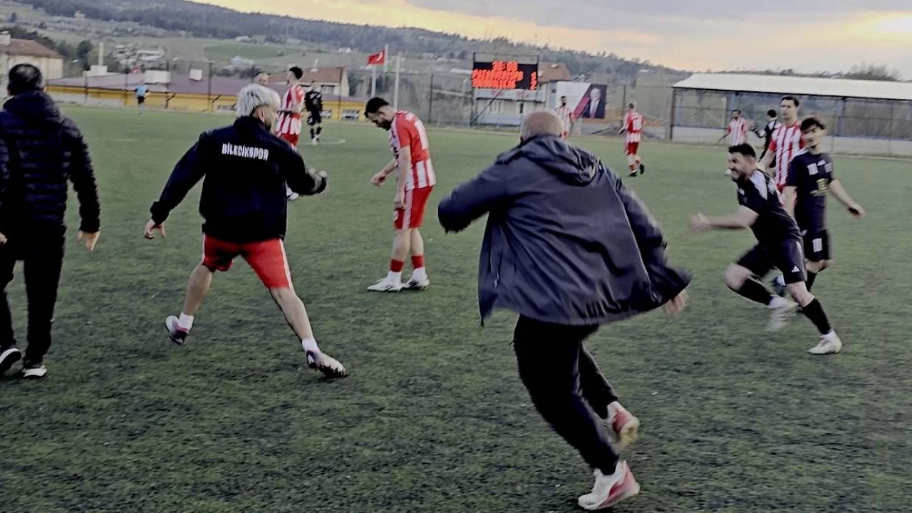 Maç sonrası ortalık karıştı: Saha ringe döndü