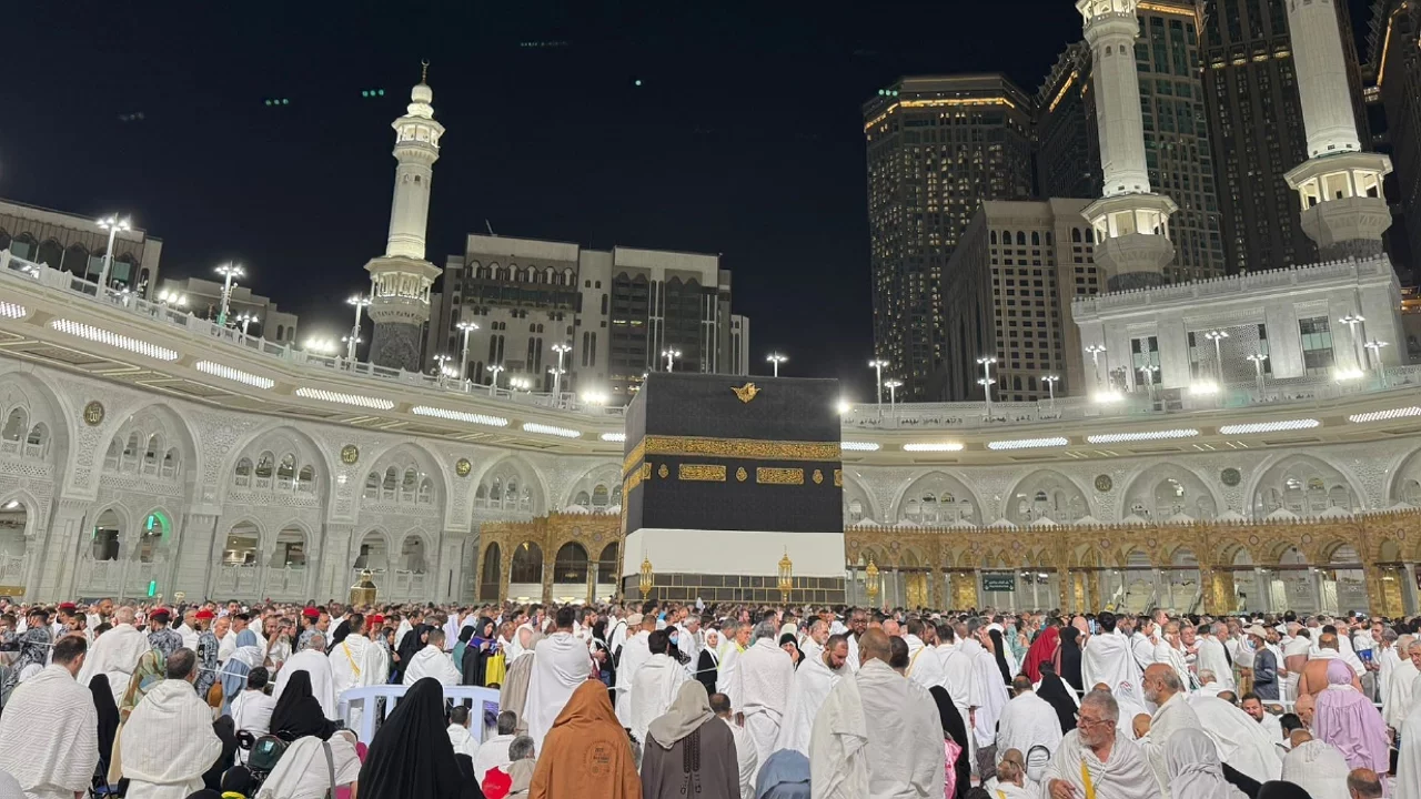 Mekke'ye girişlere sıkı denetim: Hac öncesi yeni kurallar