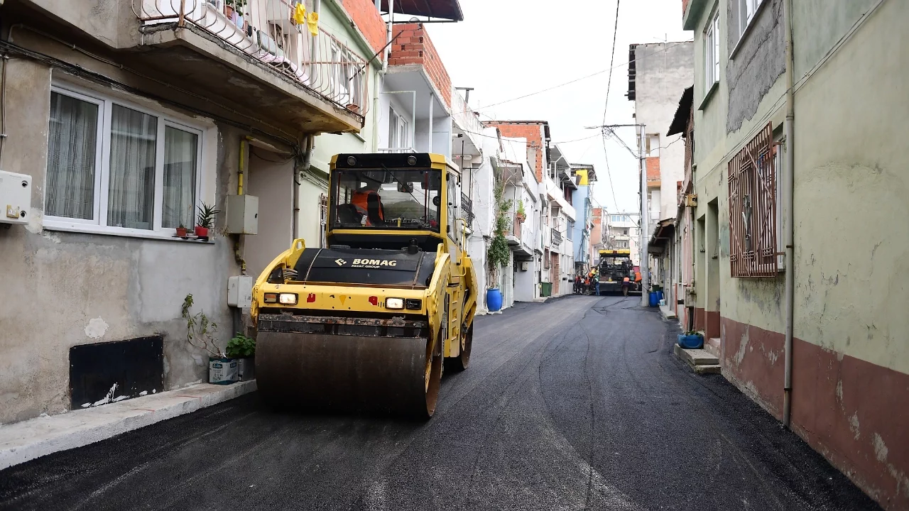 Yeşilova'da Yollar Yenileniyor