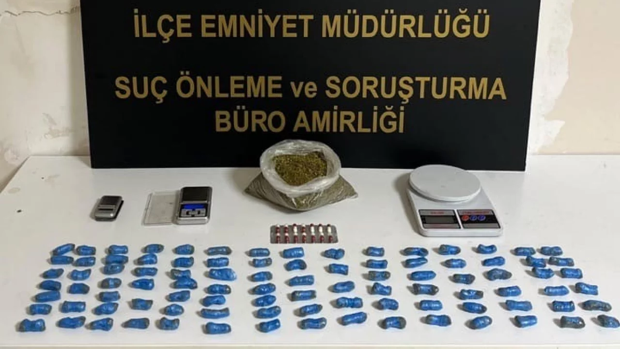 Bursa'da tavan arasına gizlenen uyuşturucu ele geçirildi: 3 gözaltı