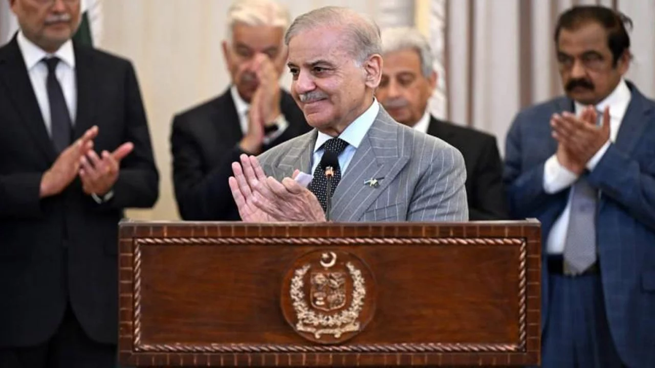 Pakistan Başbakanı Şerif'ten kritik ziyaret trafiği