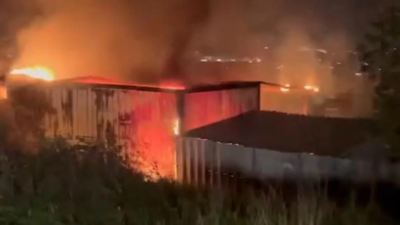 Bursa'da konteyner iş yerinde yangın paniği