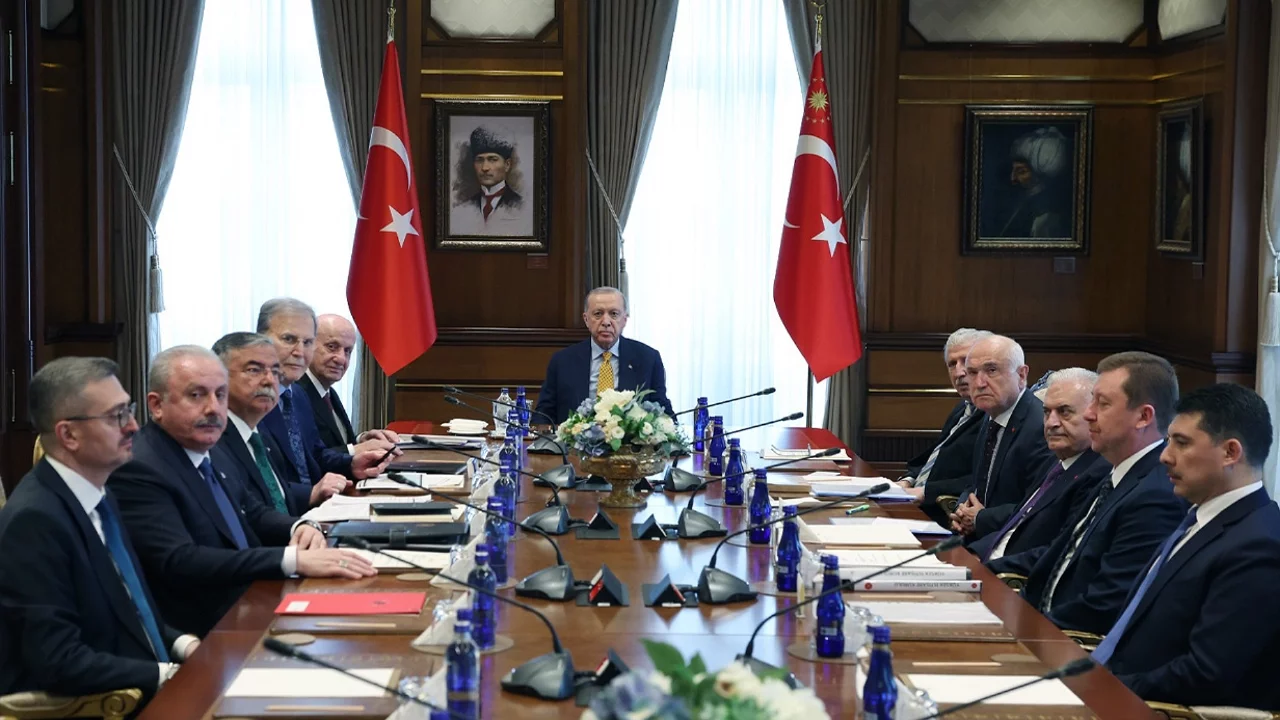 Külliye'de kritik zirve: Terörsüz Türkiye ve bölgesel krizler masada