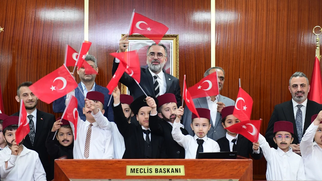 Kestel Belediyesi Meclis Salonu'nda Miniklerden Tarihi Canlandırma