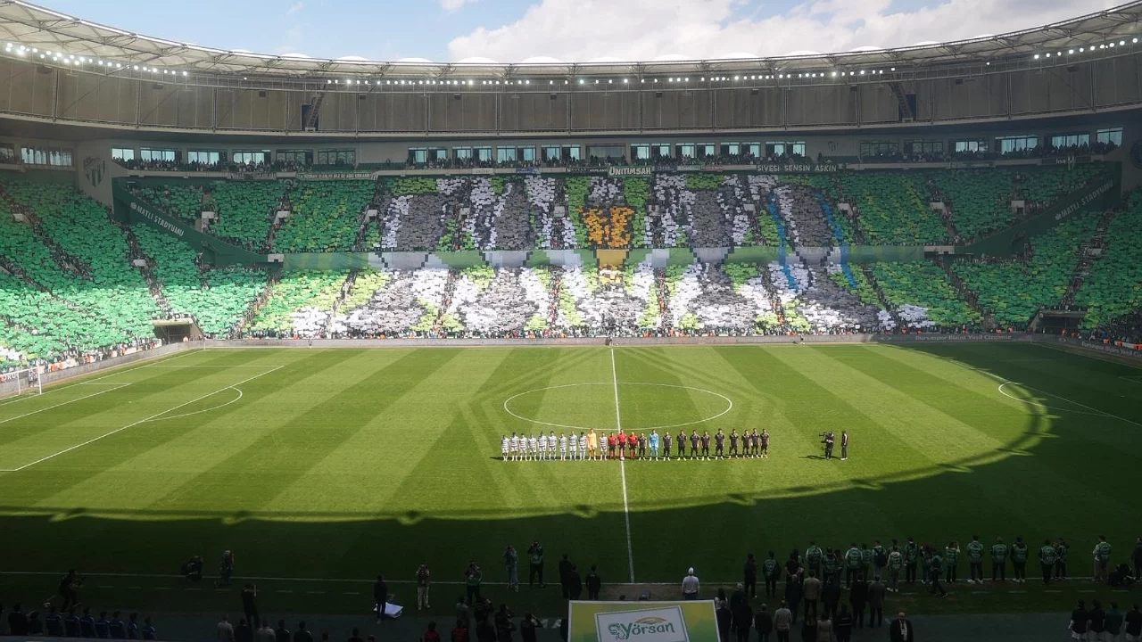 Osmangazi Yeşil Beyaza Büründü