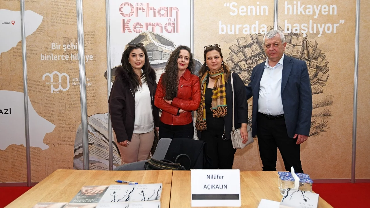 Bursa Kitap Fuarı'nda Edebiyat Buluşmaları Sürüyor