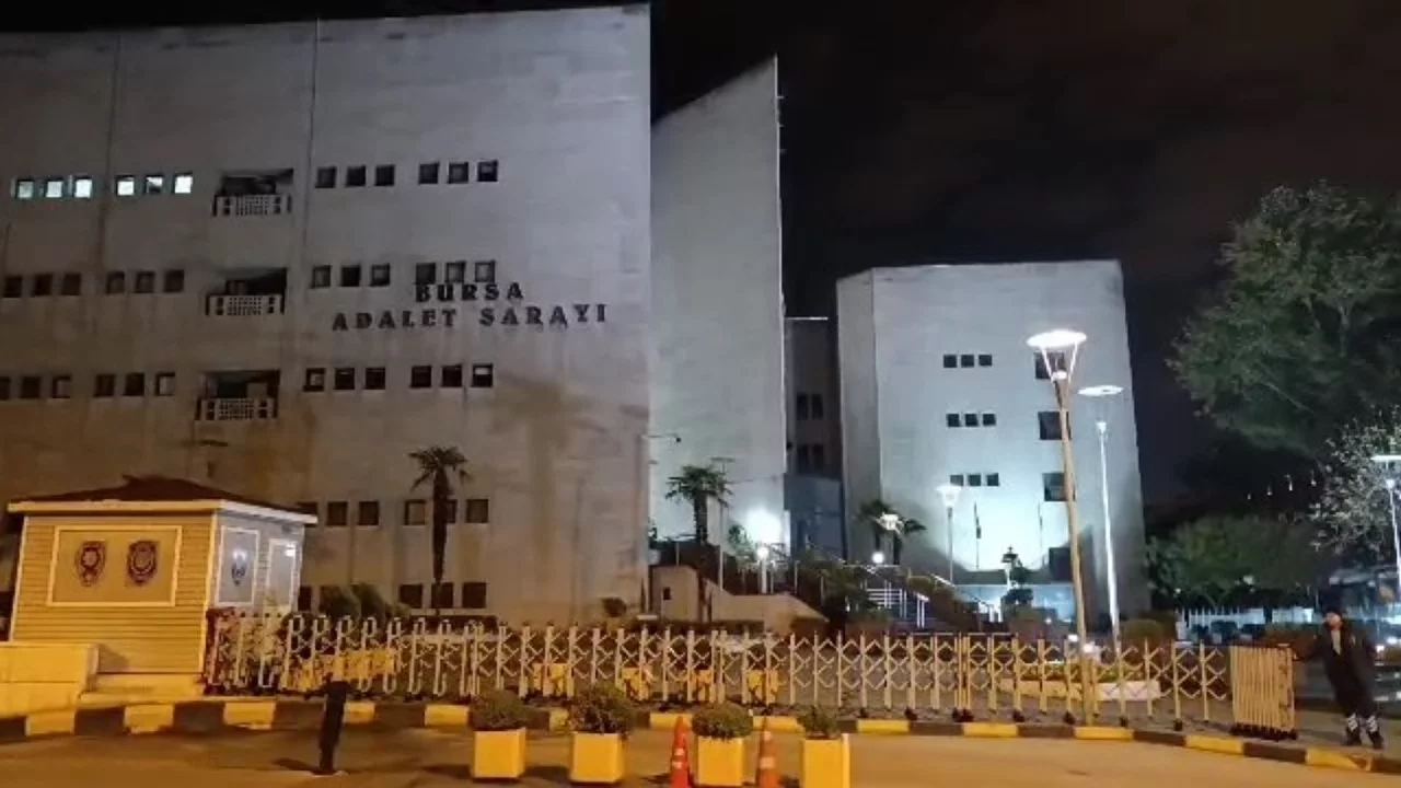 Bursa'da rüşvet davasında ara karar: 8 tahliye
