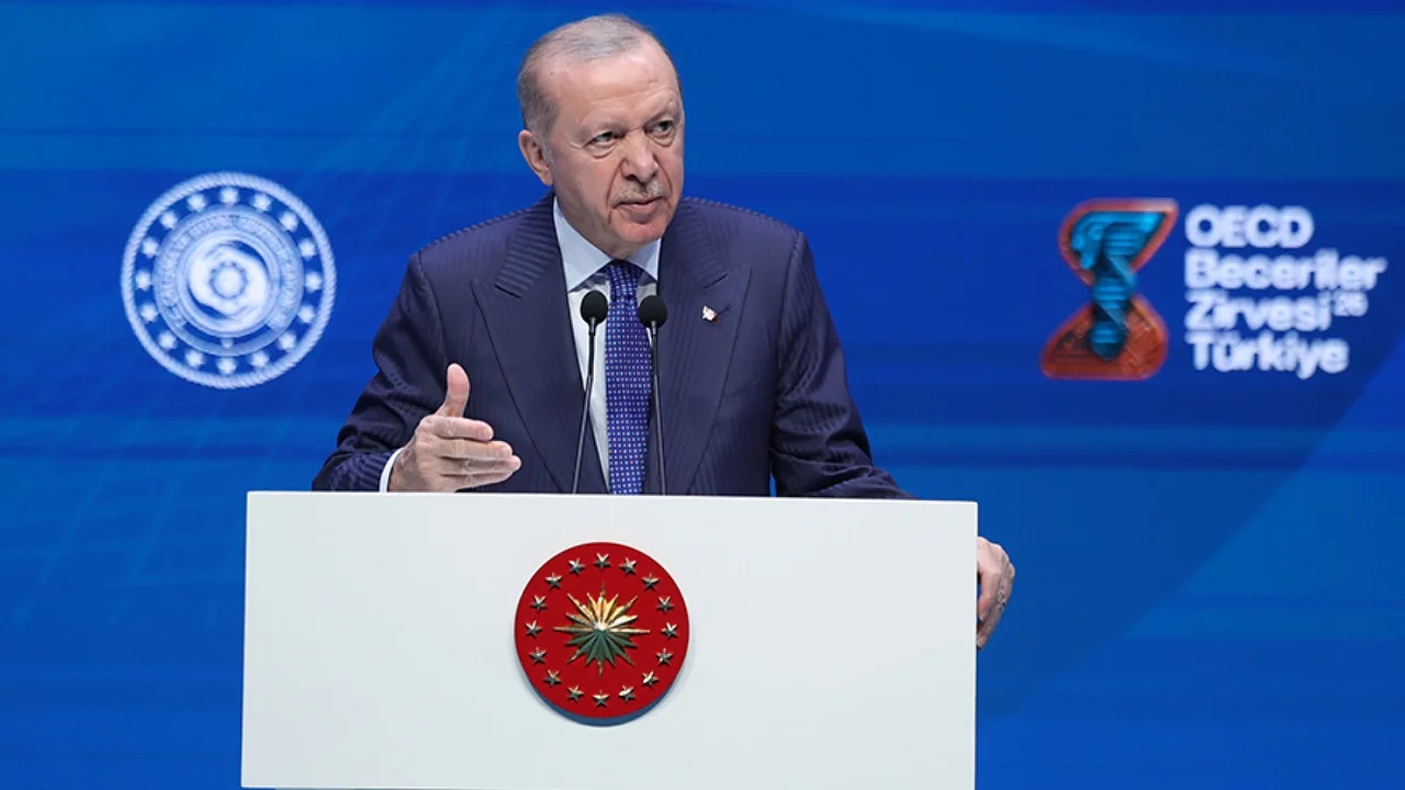 Erdoğan'dan Yapay Zeka Vurgusu: "Değişim Durdurulamaz, Doğru Yönetilmeli"