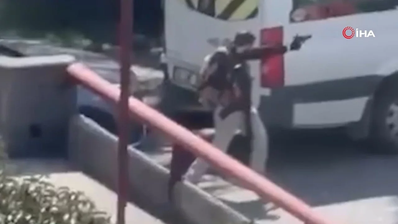 İstanbul'da polis noktasına saldırıda yaralanan şüpheli tutuklama talebiyle sevk edildi