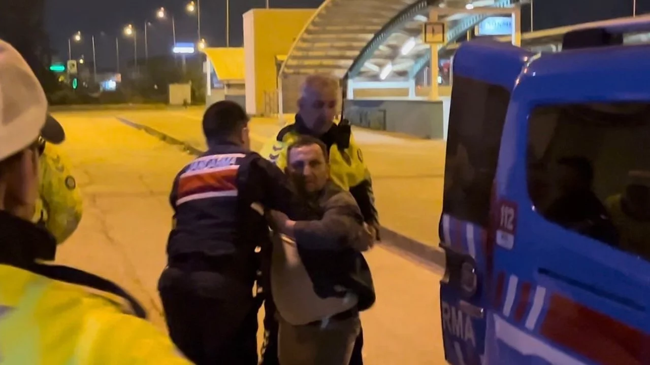 Bursa'da aynı sürücü yine alkollü yakalandı: Hakaretler savurdu