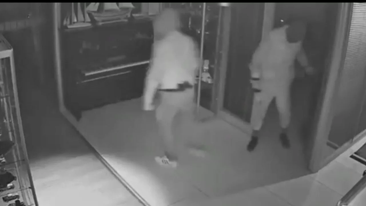 Bursa'da 2 Milyonluk Çelik Kasa Hırsızlığı Çözüldü: 5 Şüpheli Yakalandı