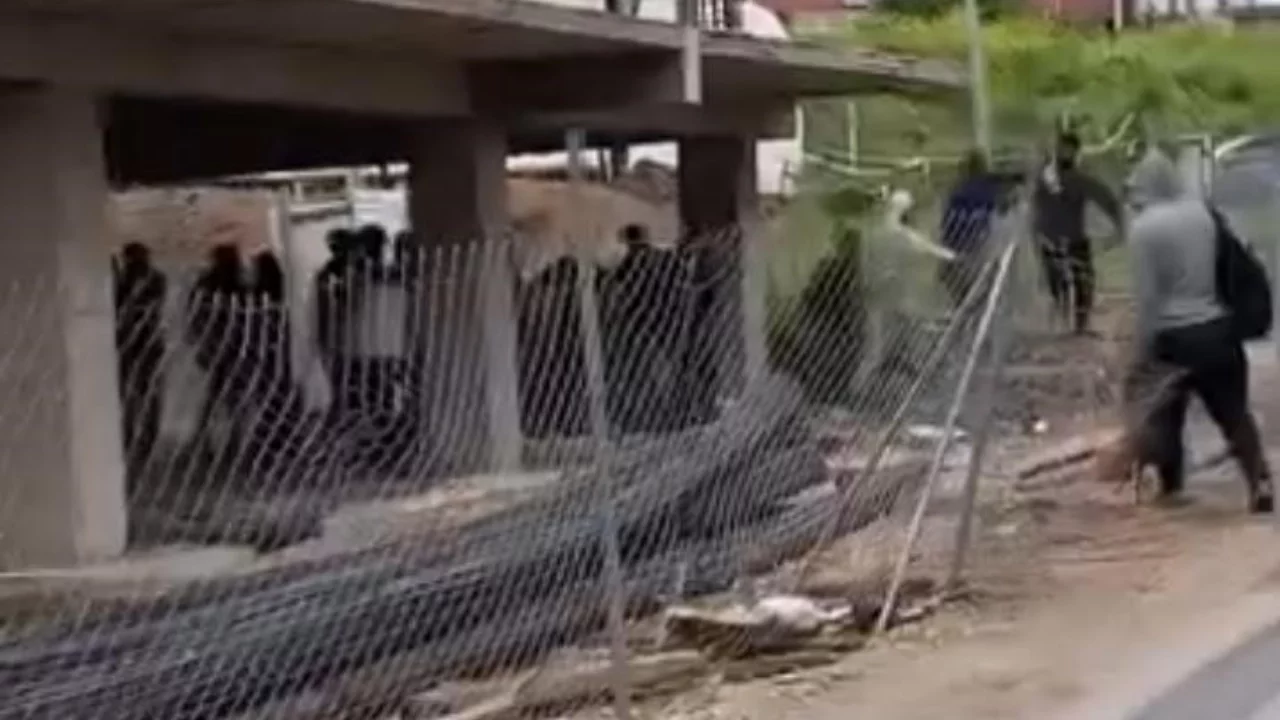Bursa'da inşaatta sopalı kavga paniği