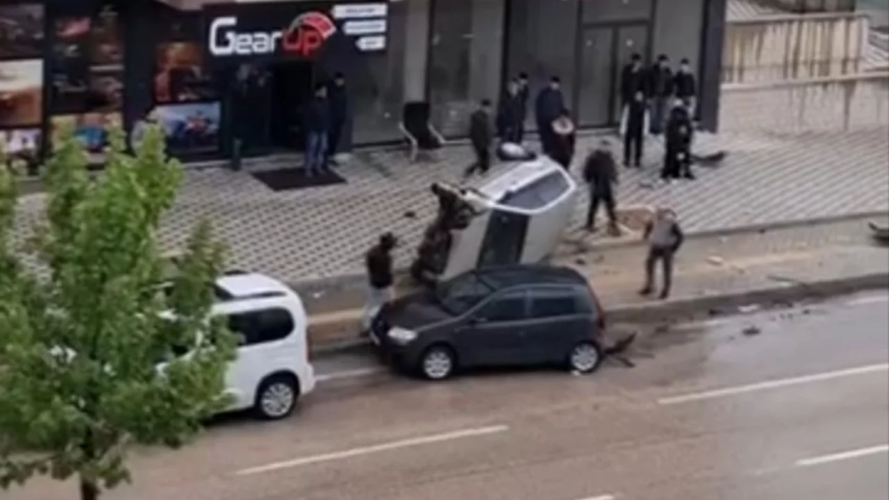 Bursa'da otomobil takla attı: Aynı noktada kazalar bitmiyor