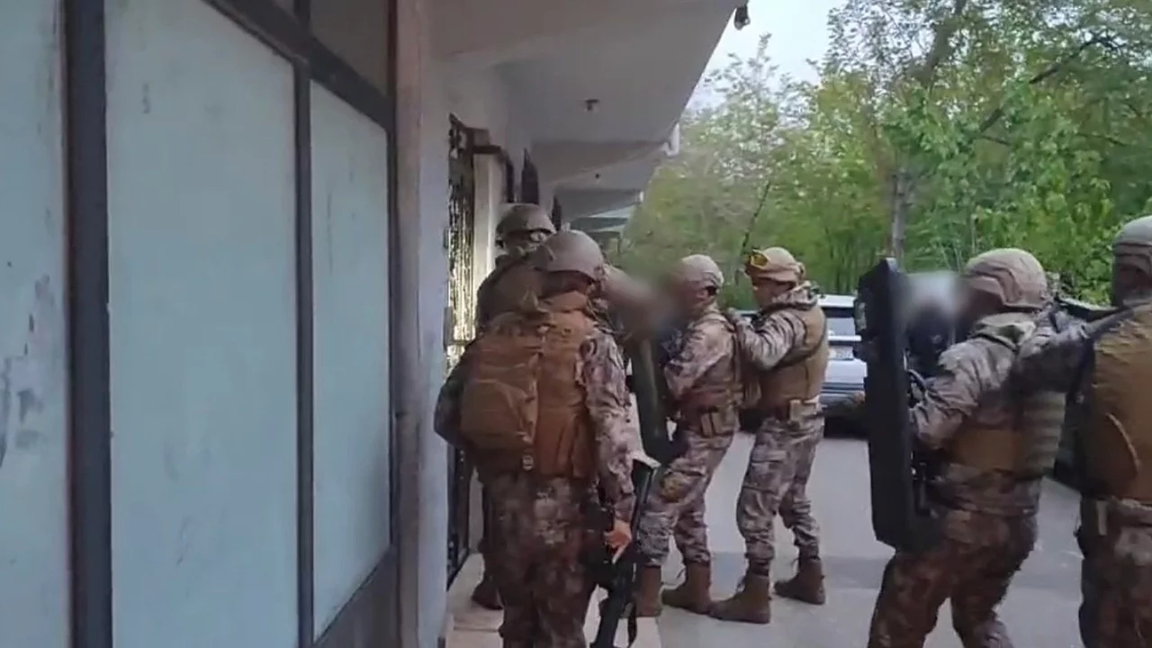 Bursa'da çiftçileri kumar masasında borç batağına sürükleyen çeteye operasyon: 14 gözaltı