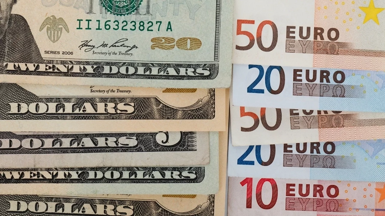 Dolar güne yükselişle başladı