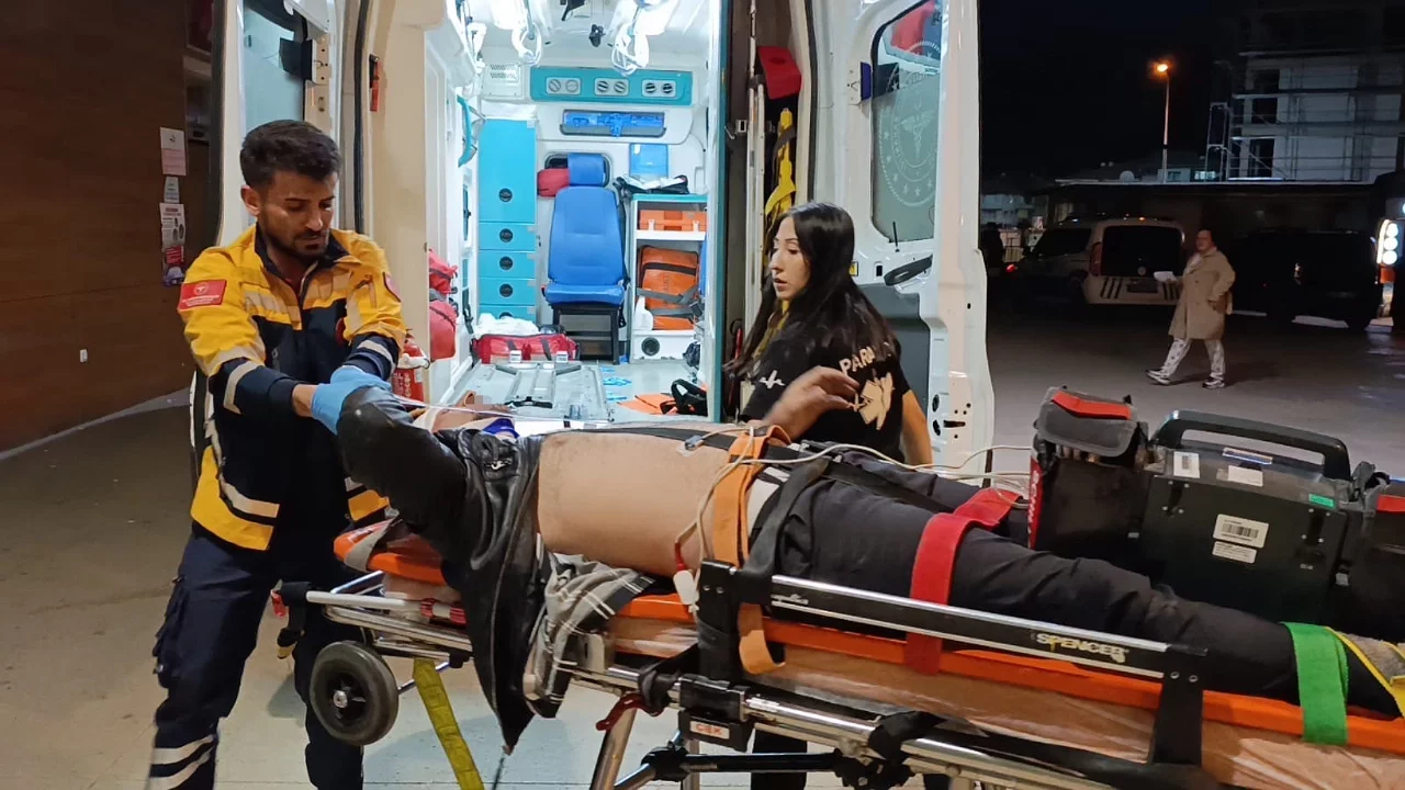 Bursa'da otomobil ile çarpışan motosiklet sürücüsü hayatını kaybetti