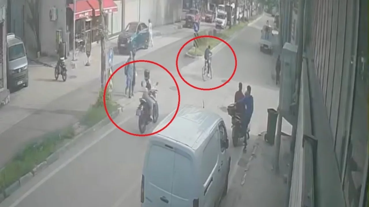 Bursa'da kararsız manevra yapan bisikletliye motosiklet çarptı