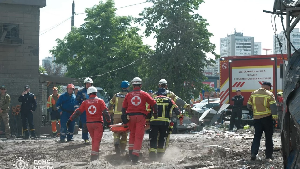 Kiev'e gece saldırısı: Can kaybı 8'e yükseldi