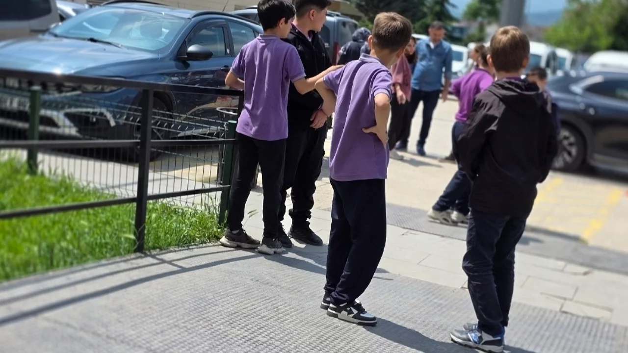 Bursa'da çiğ köfte alarmı: 28 öğrenci hastanelik oldu
