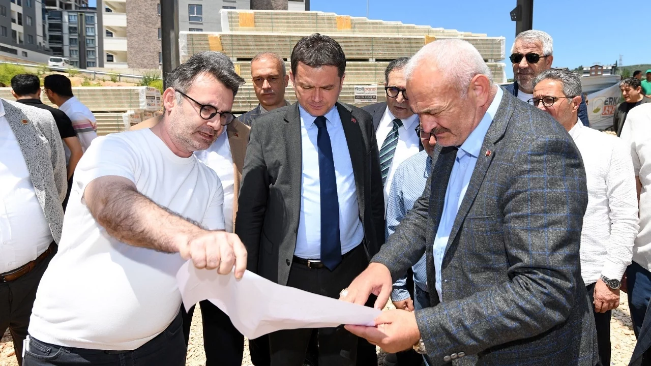 Osmangazi yeni modern pazar alanına kavuşmak için gün sayıyor