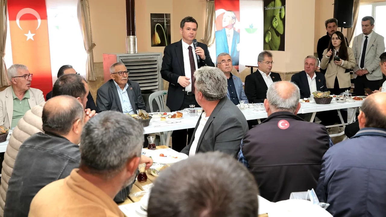 Tuzaklı Mahallesi'nde Başkan Erkan Aydın'a Sıcak Karşılama