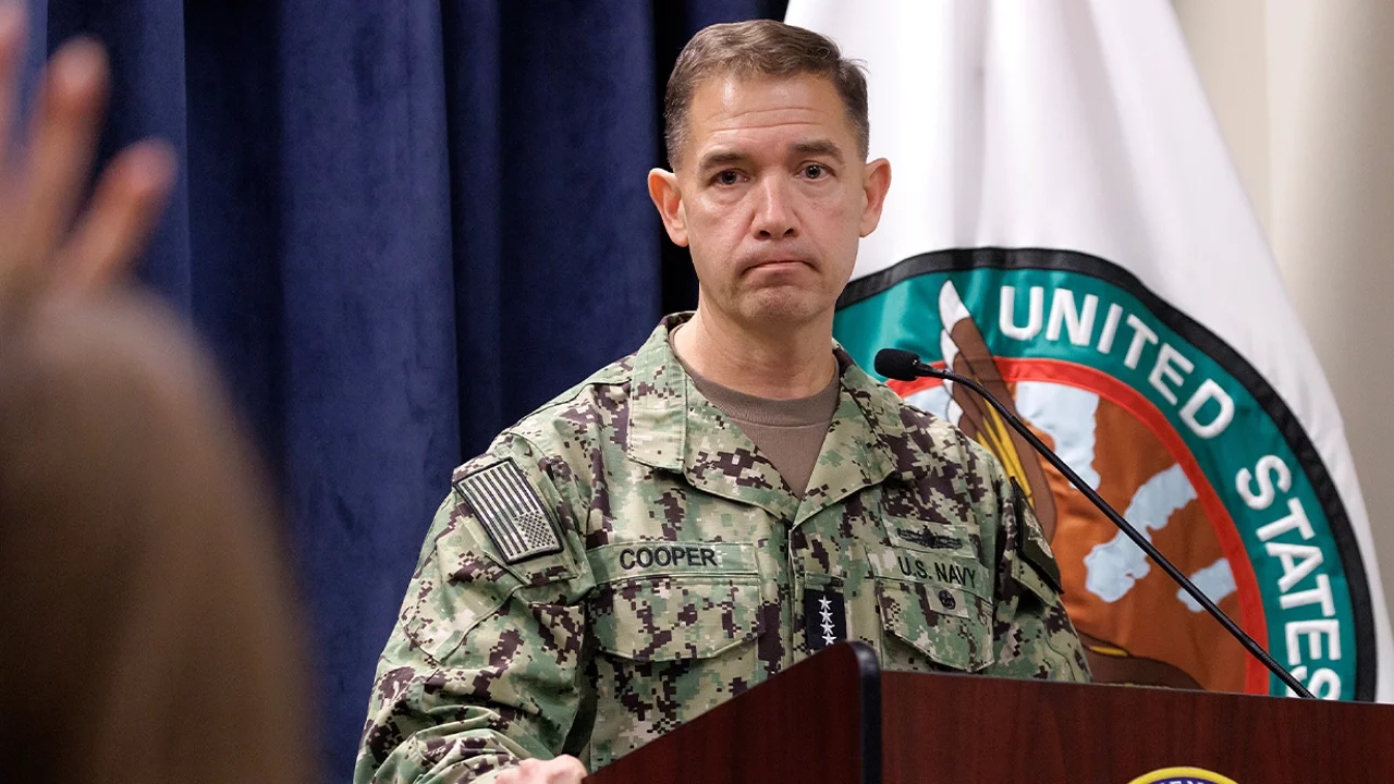 CENTCOM: Hürmüz Boğazı'nda 89 ticari gemi rotasını değiştirdi