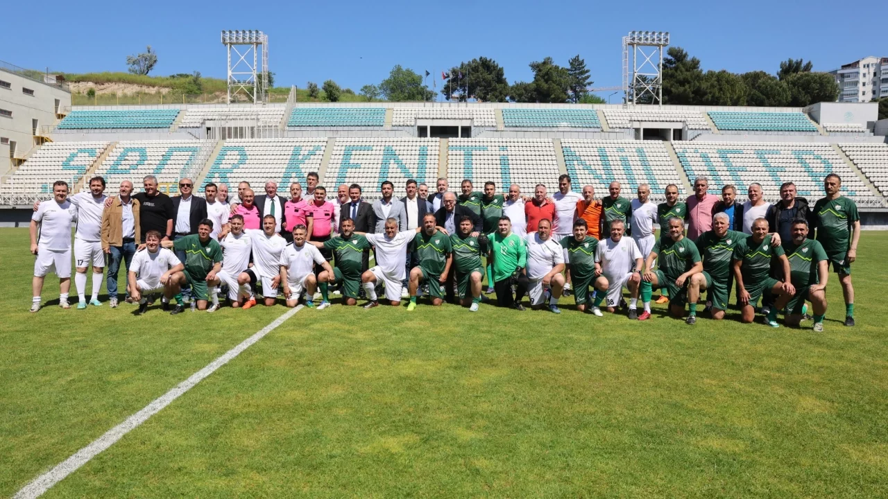 4. BPFDD Şükrü Şankaya Balkan Master Futbol Turnuvası'nın Heyecanı Yaşanıyor