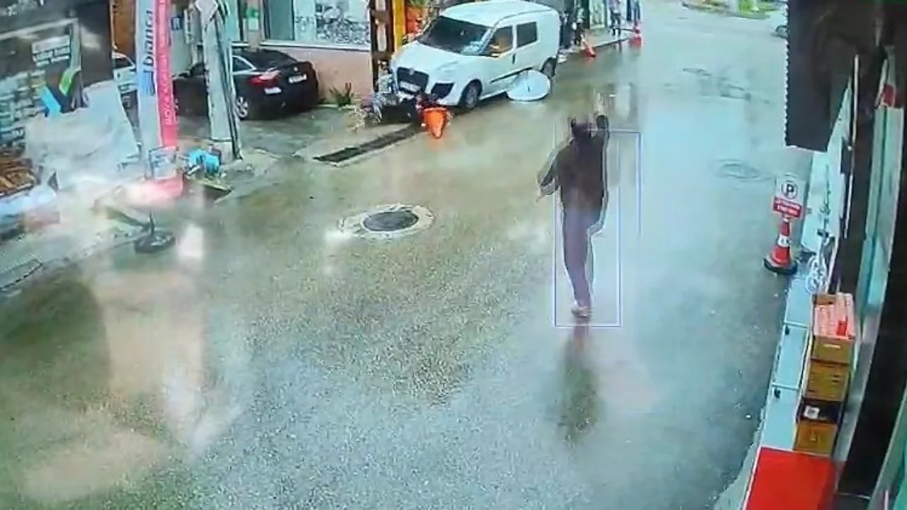 Bursa'da kamyonetin altında kalan anne ve oğlu taburcu oldu